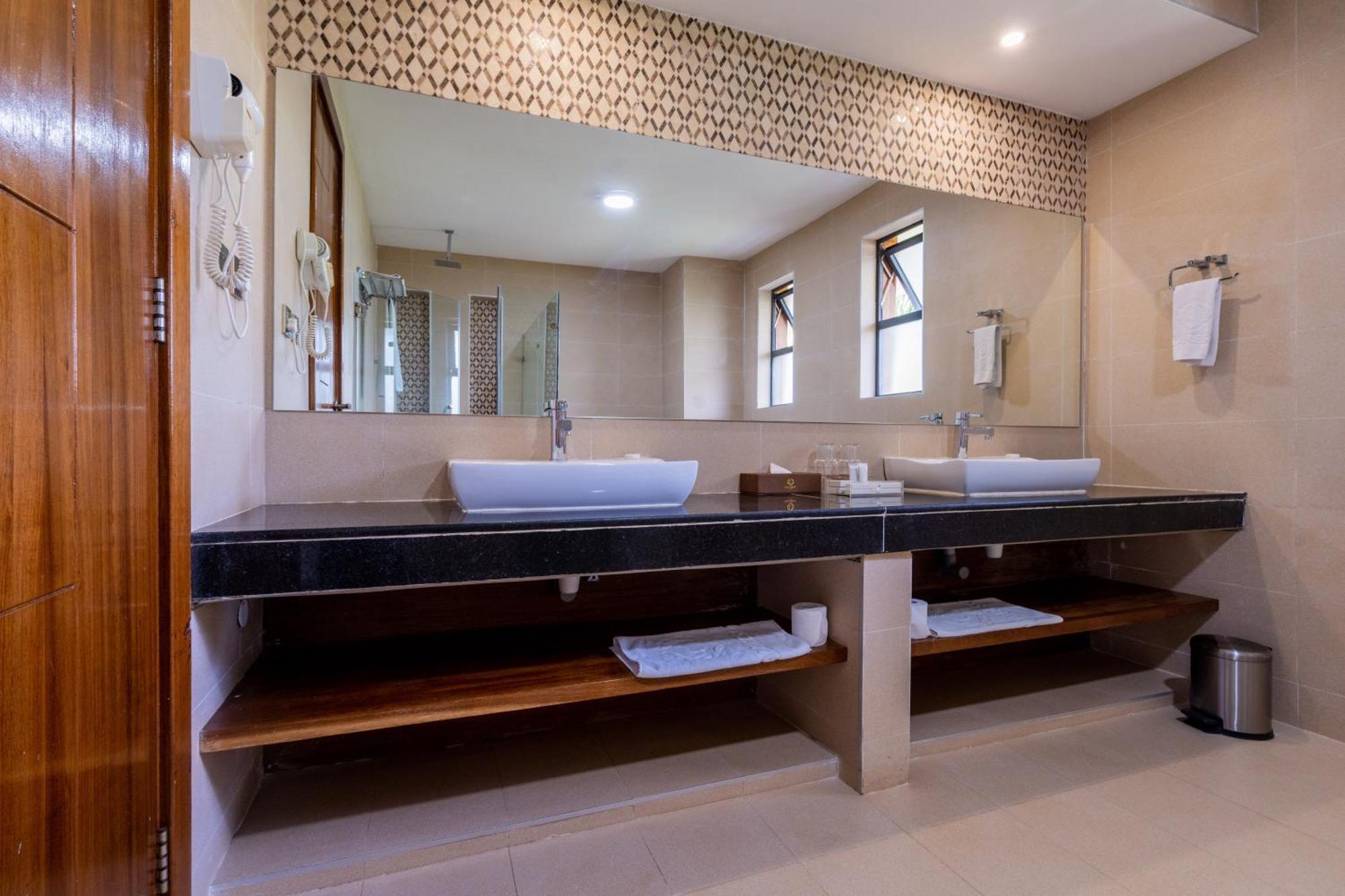 Ciala Resort Hotels In Kisumu Esterno foto